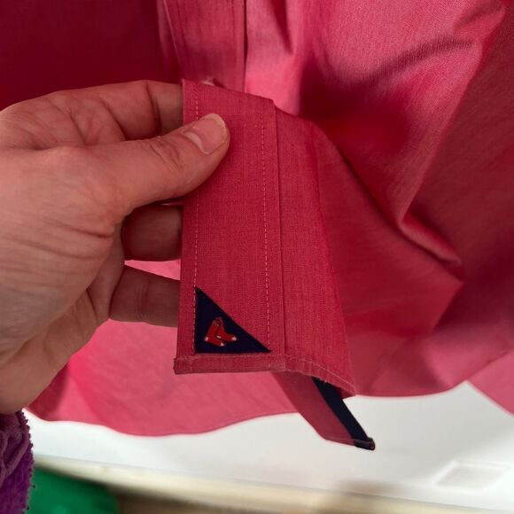 UNTUCKit MLB Series Boston Red Sox Cotton Wrinkle Free Button Down Shirt - Picture 10 of 11